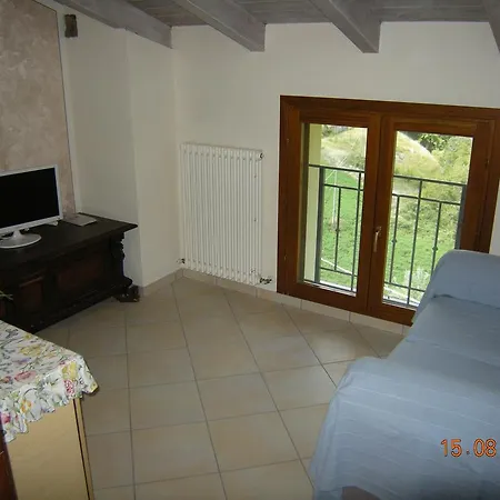 卡斯特罗圣罗马诺住宿加早餐旅馆 Baiso